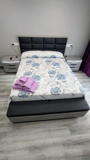 Ca Lolina Playa Apartment Хихон Екстериор снимка