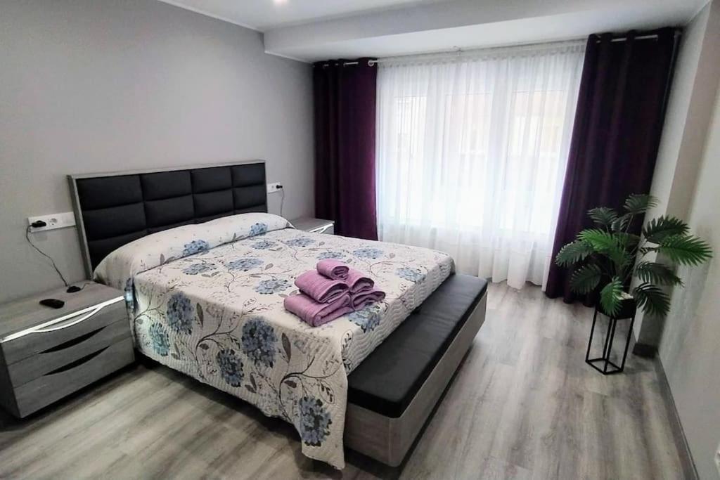 Ca Lolina Playa Apartment Хихон Екстериор снимка